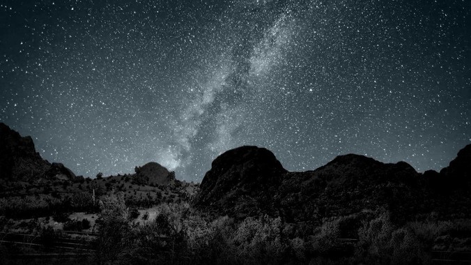 本人女20，平胸跟男生一样怎么办 ?